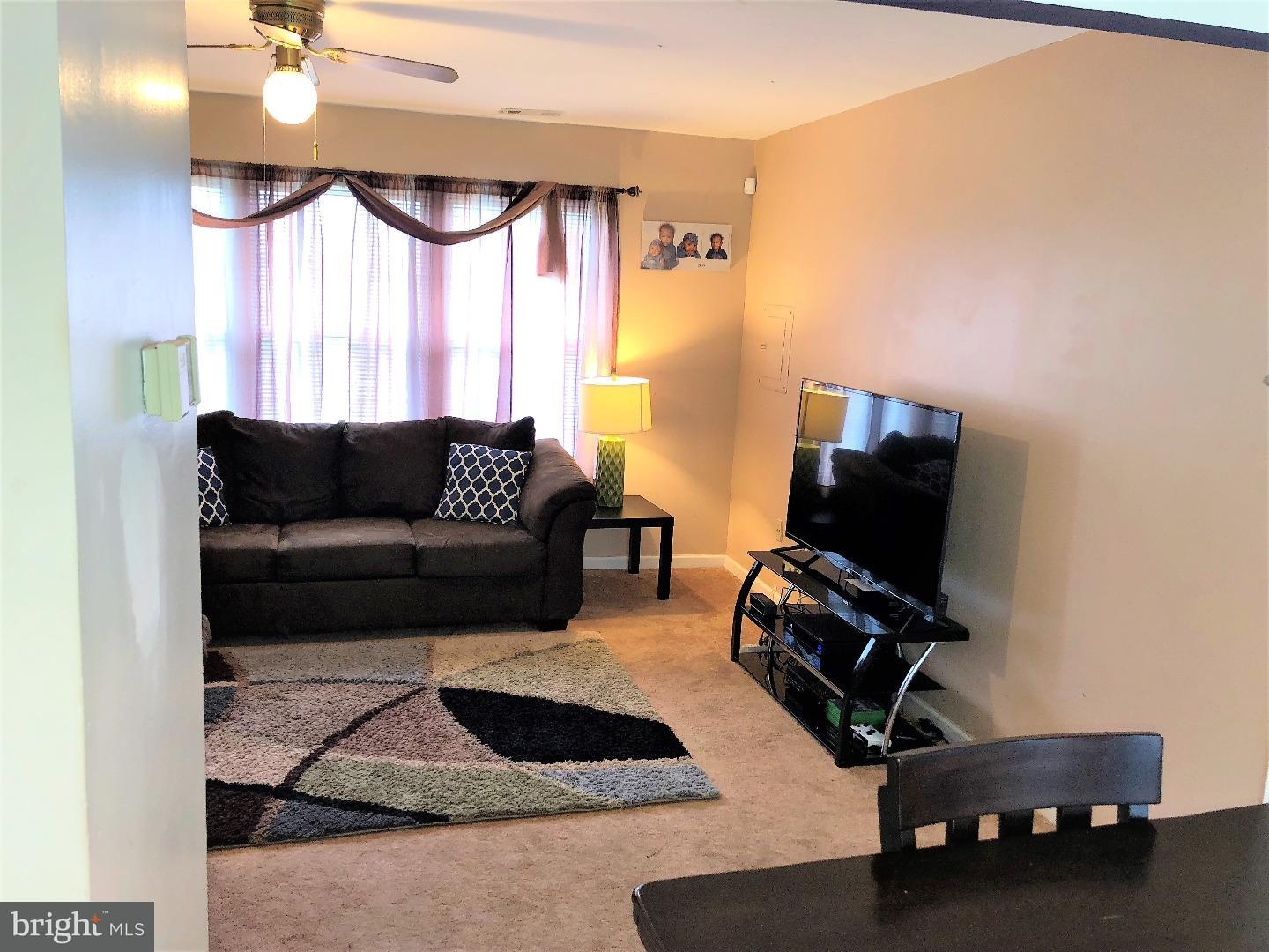 17 Farmhouse Road Sicklerville, NJ 08081 - Photo 5 of 20 Gallery Image 5