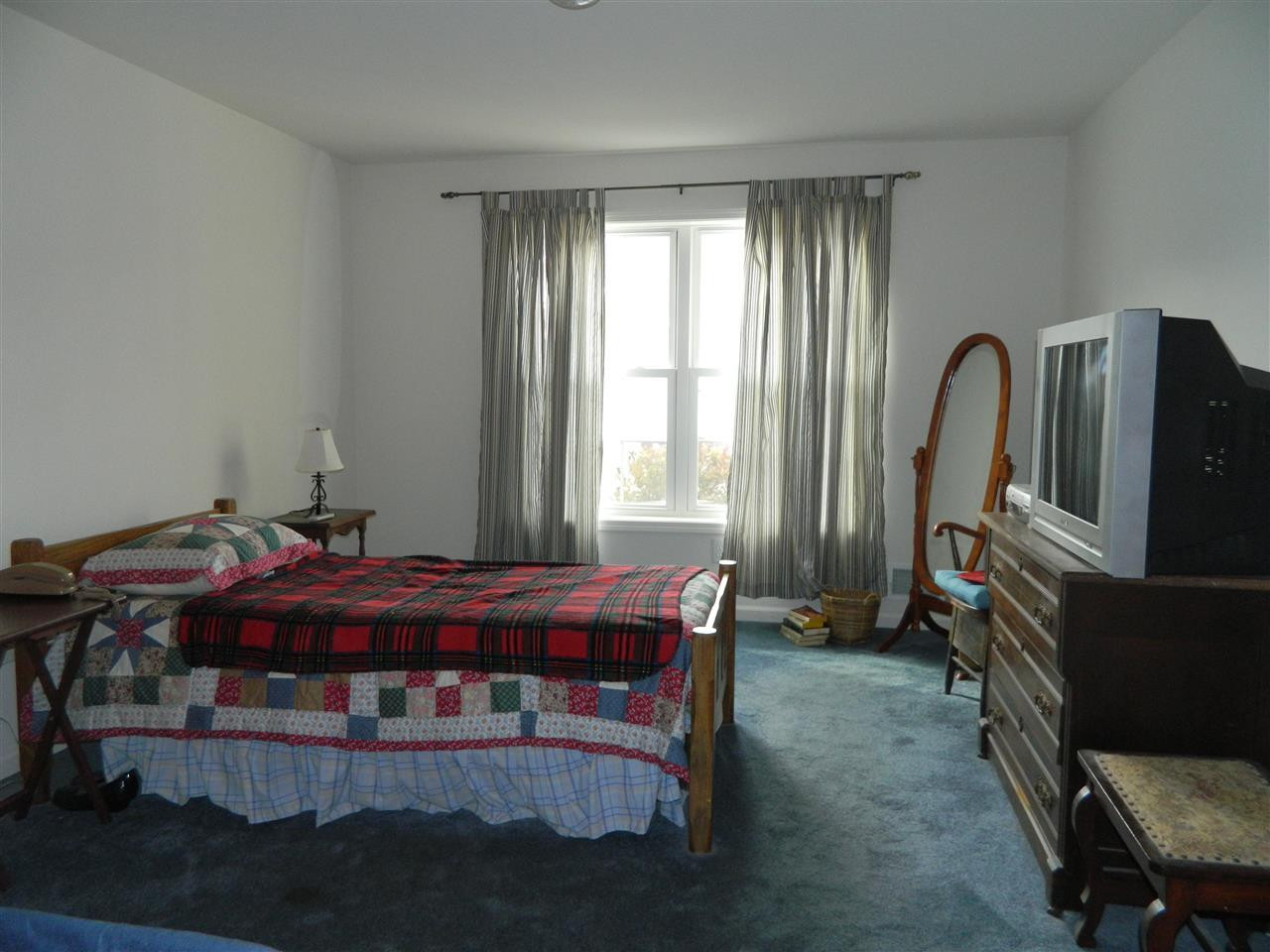 402 Cedar Rensselaer, NY 12144 - Photo 9 of 16 Photo 9