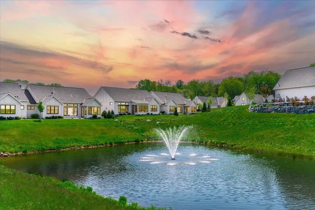 $737,900 | 2225 Sharon Lane, Hudson, WI 54016