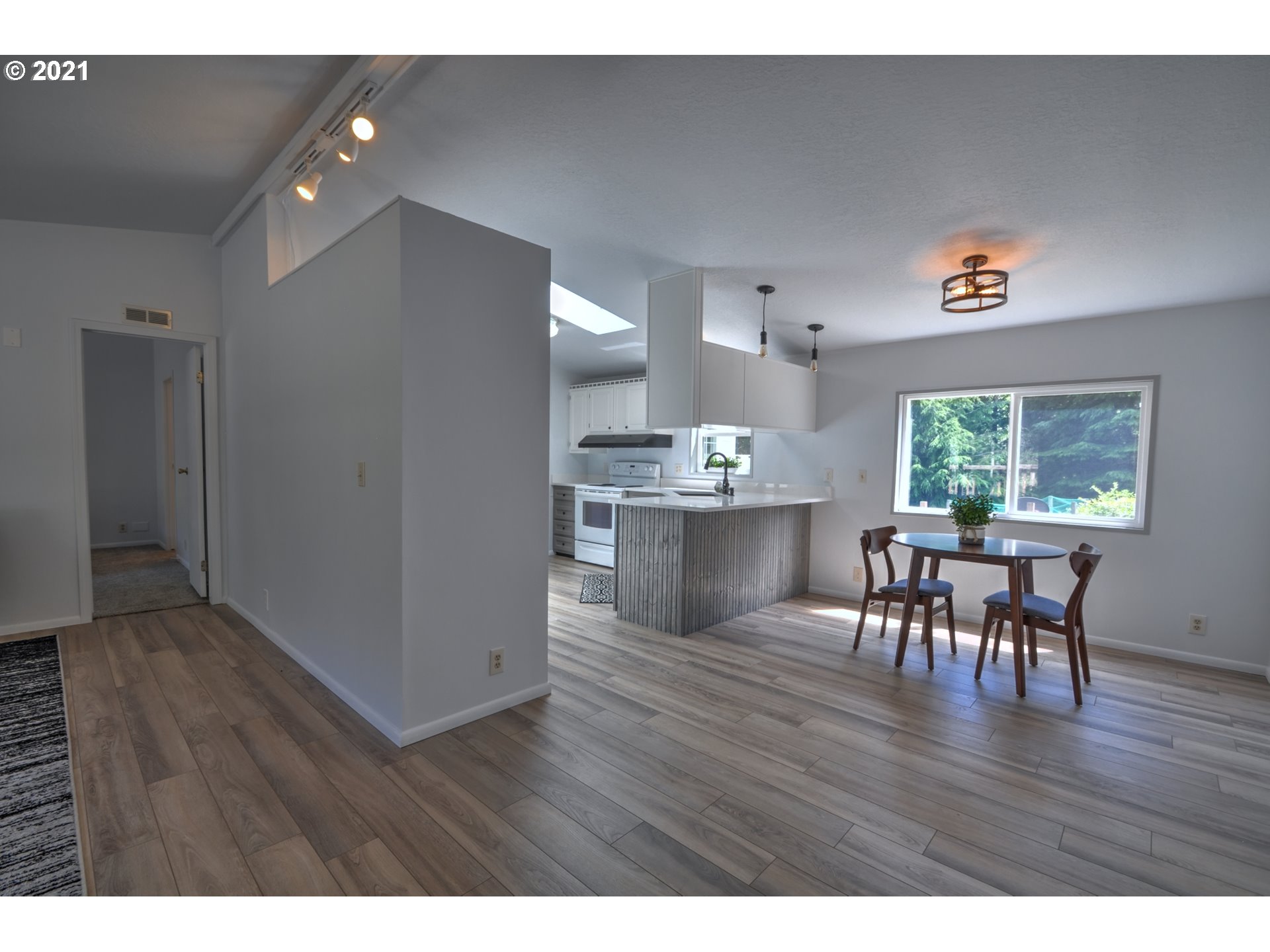 92453 Simonsen Road Astoria, OR 97103 - Photo 6 of 29 Gallery Image 6