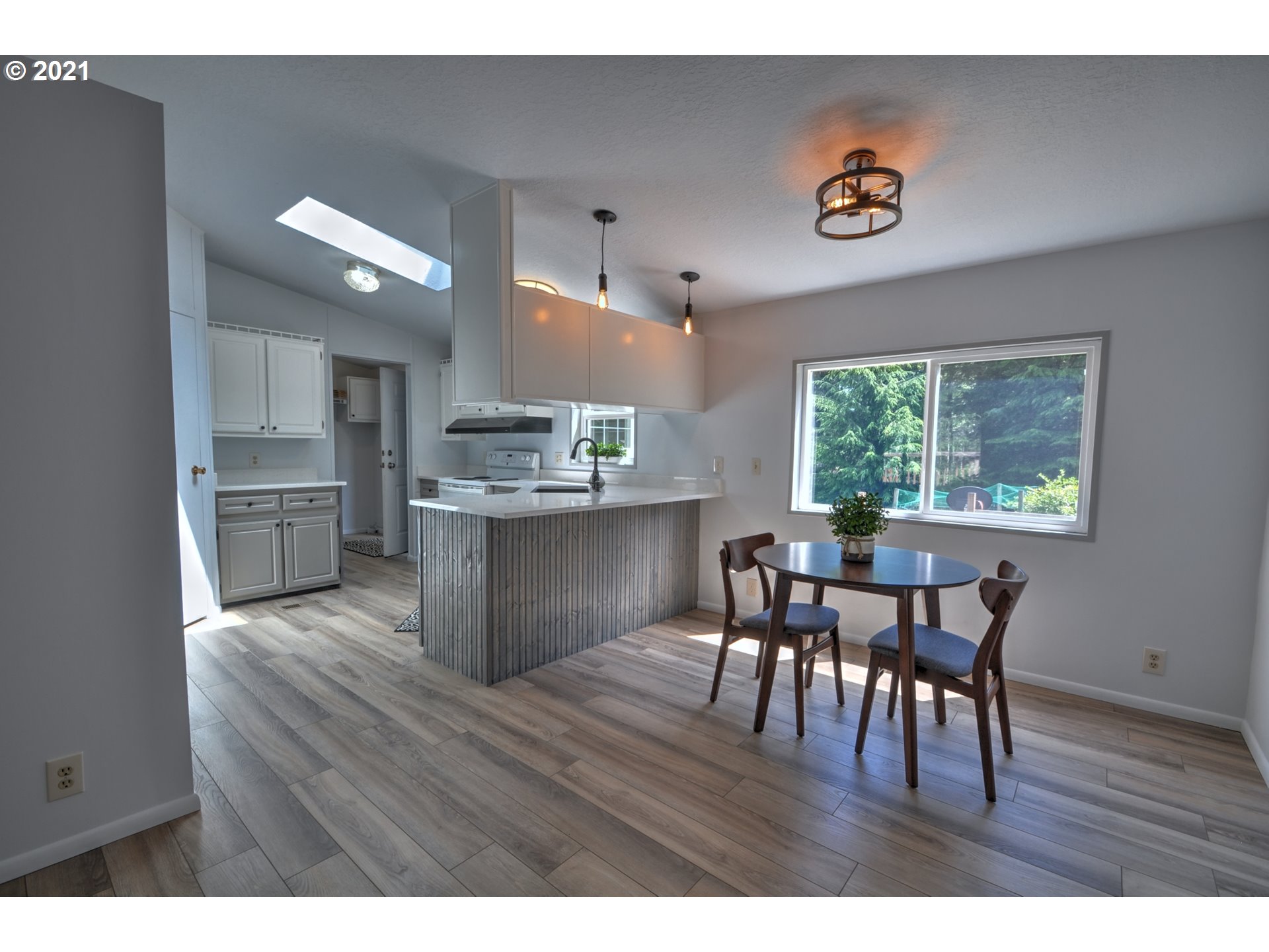 92453 Simonsen Road Astoria, OR 97103 - Photo 7 of 29 Gallery Image 7