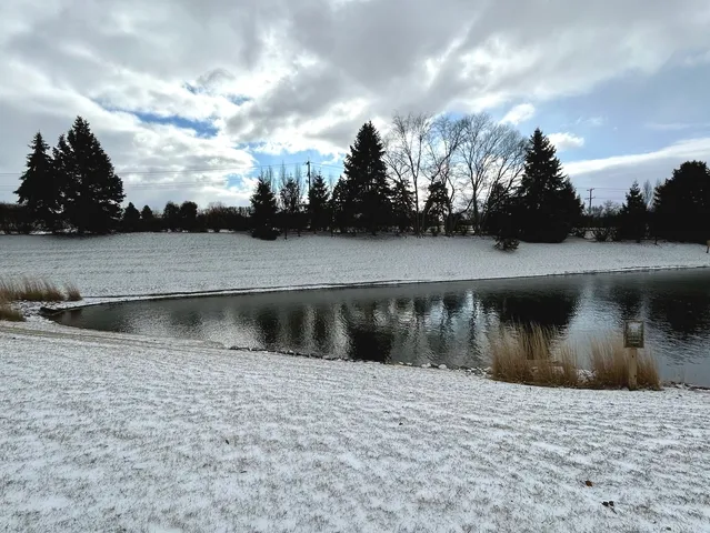 $289,900 | 397 Cascade Lane, Unit 397, Oswego, IL 60543