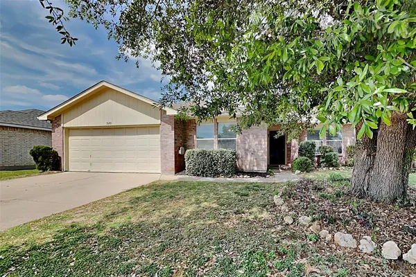$2,150 | 520 Bailey Street, Saginaw, TX 76179