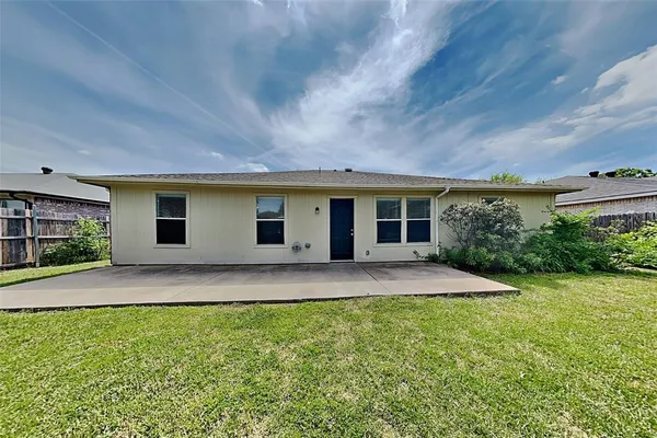 $2,150 | 520 Bailey Street, Saginaw, TX 76179