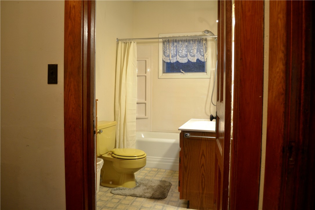 1073 Lower Meeker Hollow Road Roxbury, NY 12474 - Photo 14 of 50 1st Fl Full Bath