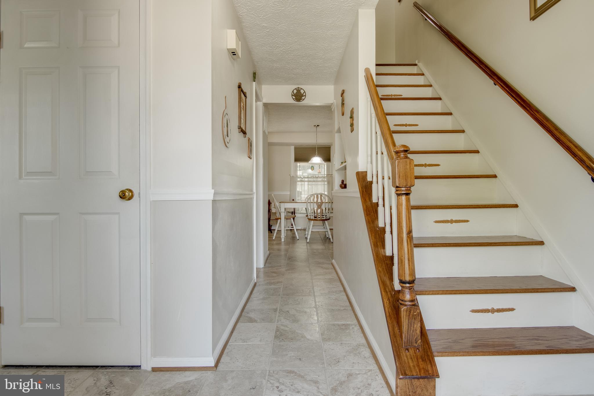 5 Tulip Tree Court Baltimore, MD 21221 - Photo 3 of 40 Ceramic tile entry