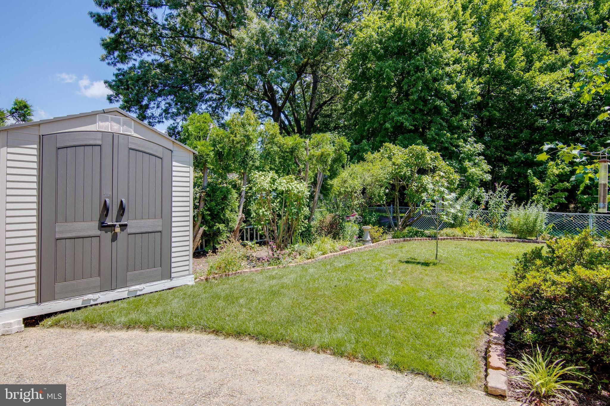 5 Tulip Tree Court Baltimore, MD 21221 - Photo 33 of 40 Champion generator storage shed