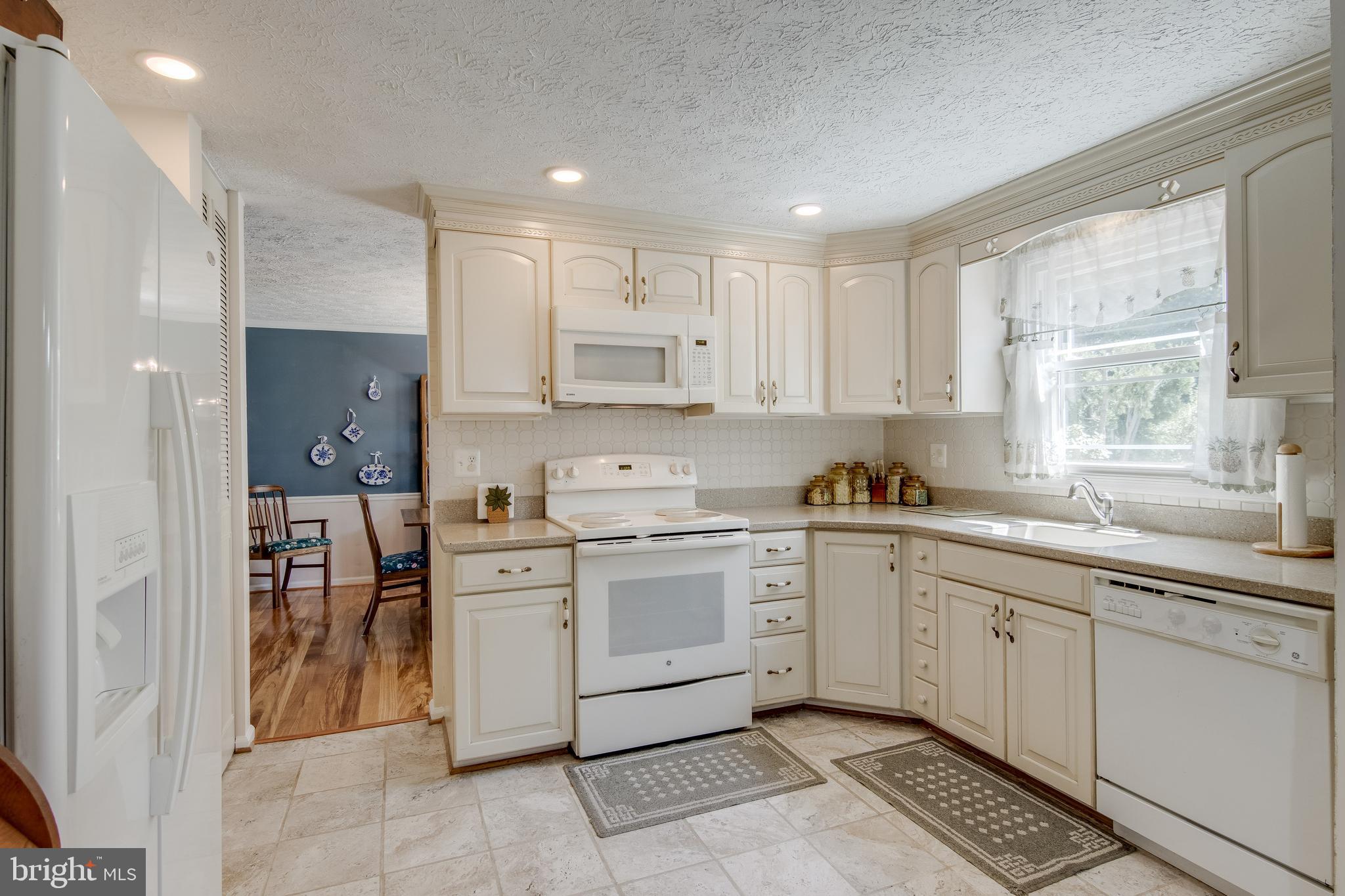 5 Tulip Tree Court Baltimore, MD 21221 - Photo 10 of 40 Recessed lights, and natural light