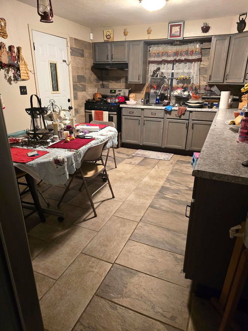 335 South State Line Road Beaverville, IL 60912 - Photo 6 of 20 Gallery Image 6
