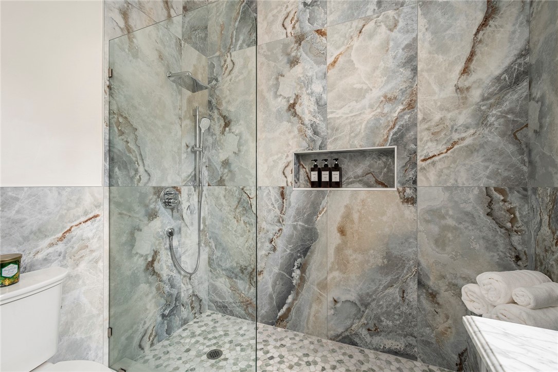 214 Bowen Street Providence, RI 02906 - Photo 18 of 45