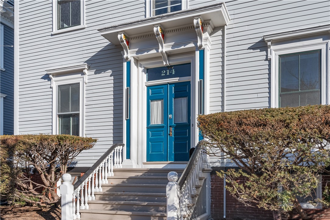 214 Bowen Street Providence, RI 02906 - Photo 4 of 45