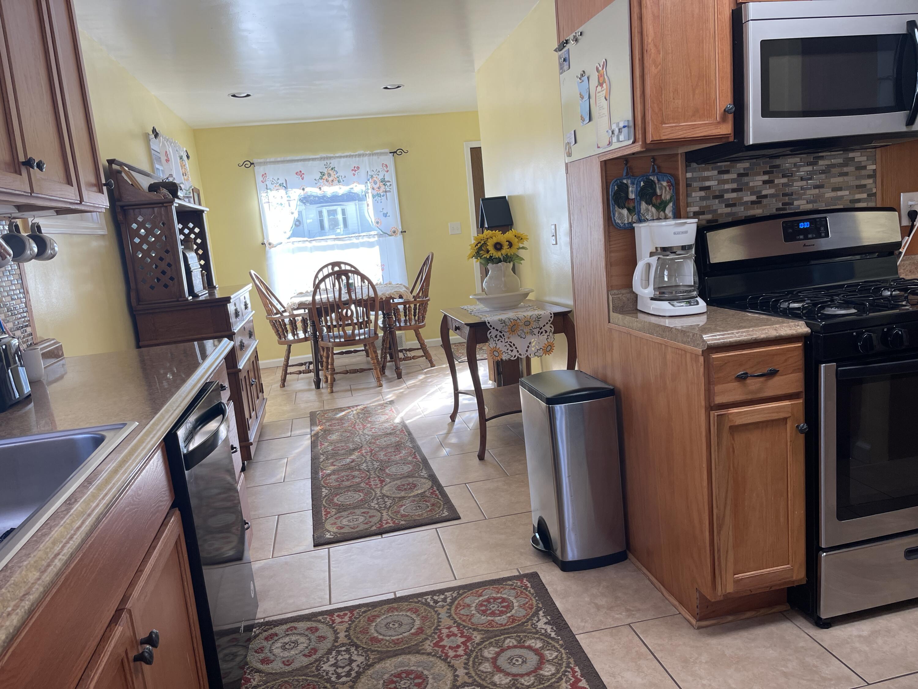 836 Springcrest Boulevard Jackson, MI 49203 - Photo 5 of 65 IMG_0587