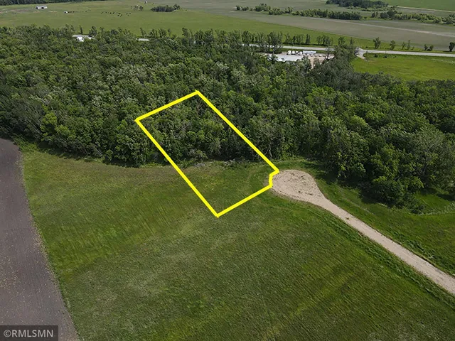 $249,900 | 9-10 Blk 4 Hidden Oak Lane, Thief River Falls, MN 56701