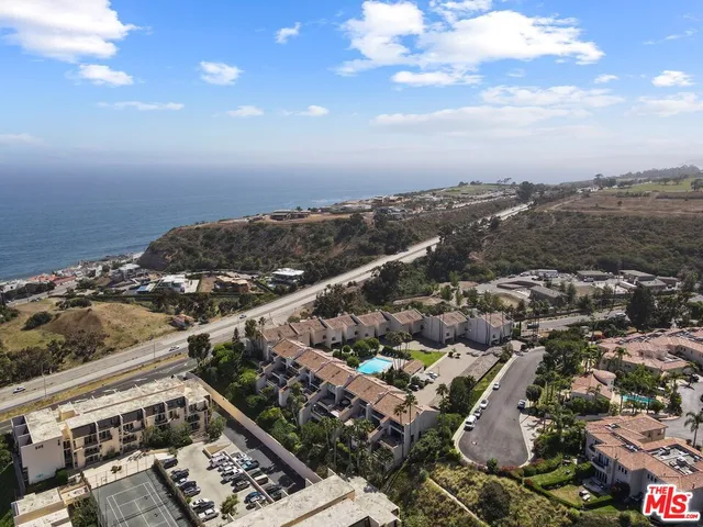 $6,000 | 23918 De Ville Way, Unit B, Malibu, CA 90265