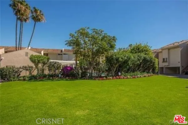 $5,700 | 23918 De Ville Way, Unit B, Malibu, CA 90265