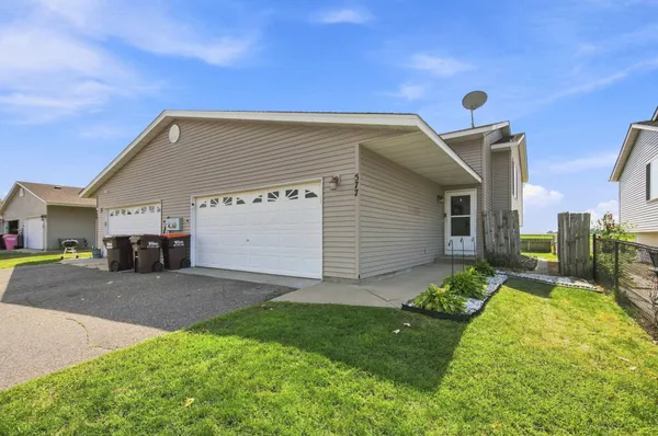 $290,000 | 577 Kendall Drive, Hastings, MN 55033