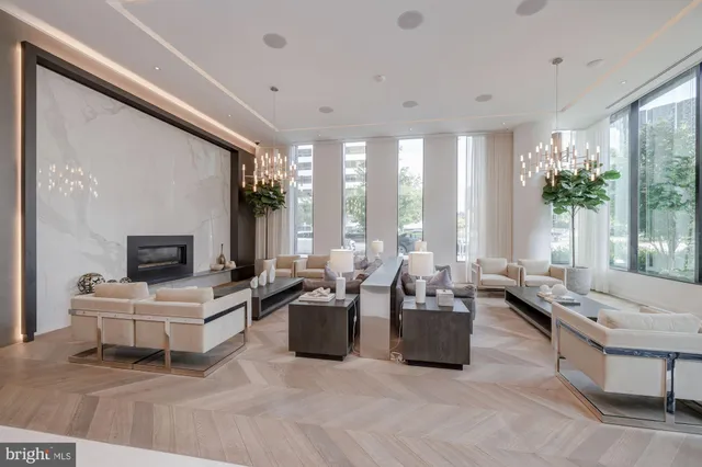 $1,545,000 | 1650 Silver Hill Drive, Unit 1901, McLean, VA 22102