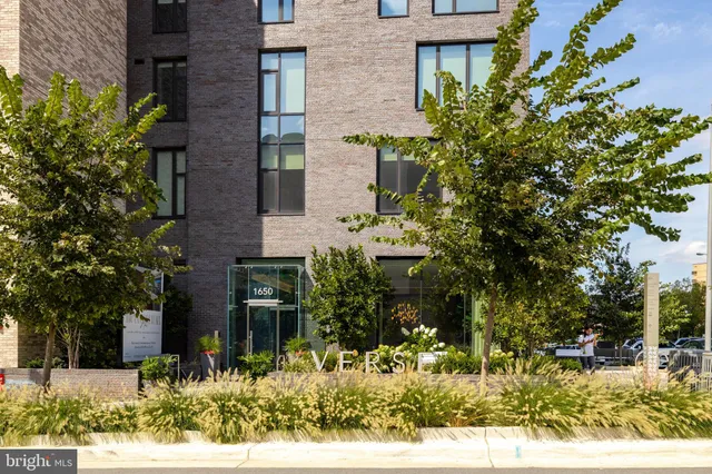 $1,545,000 | 1650 Silver Hill Drive, Unit 1901, McLean, VA 22102