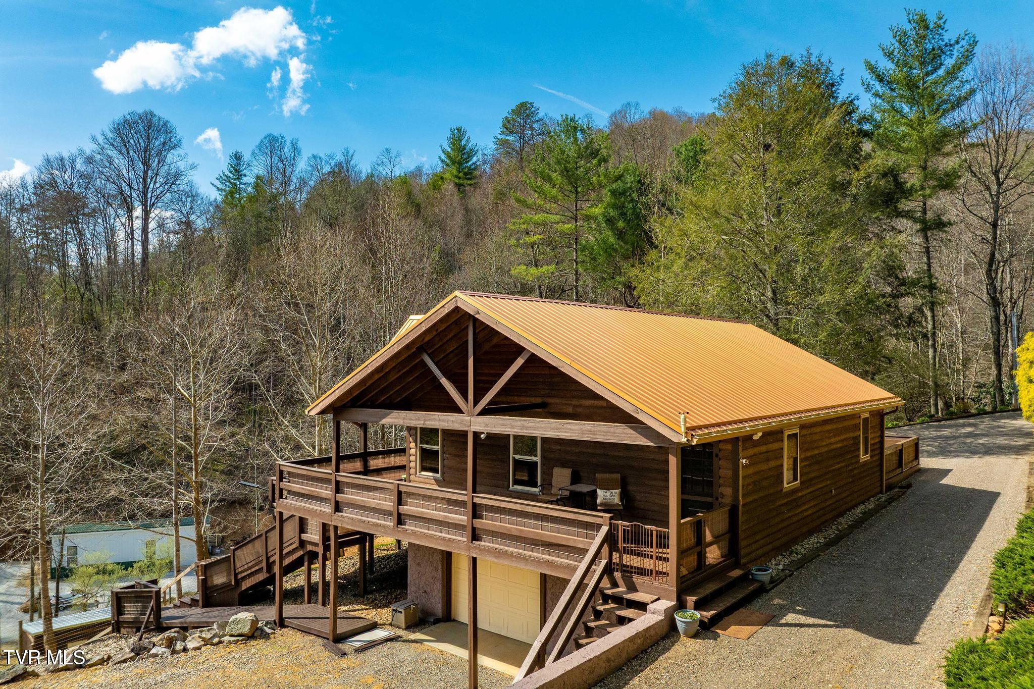 244 Bill Branch Lane Butler, TN 37640 - Photo 3 of 79 244 Bill Branch Lane (16 of 100)