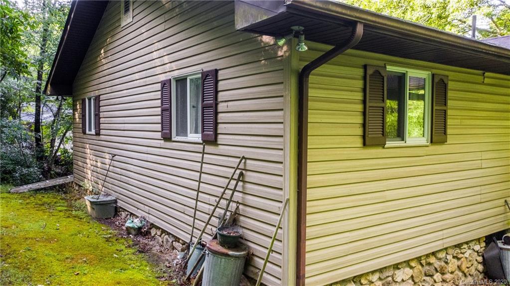 323 Carters Ridge Road Spruce Pine, NC 28777 - Photo 26 of 45 Gallery Image 26