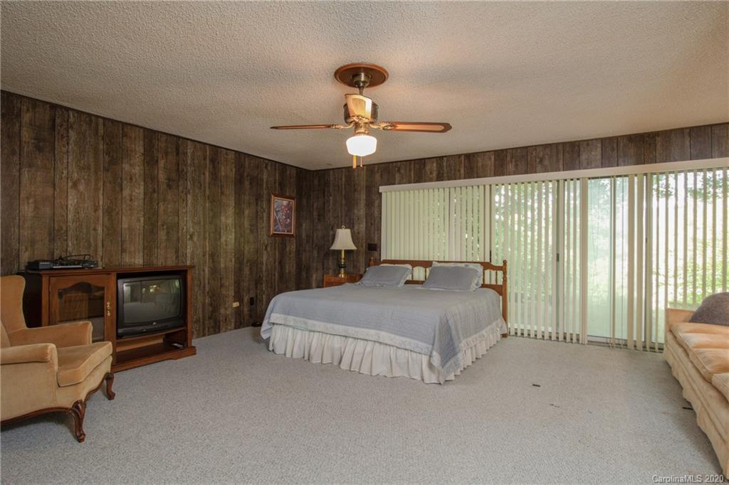 323 Carters Ridge Road Spruce Pine, NC 28777 - Photo 5 of 45 Gallery Image 5