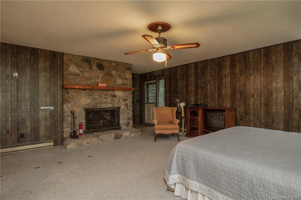 323 Carters Ridge Road Spruce Pine, NC 28777 - Photo 6 of 45 Gallery Image 6