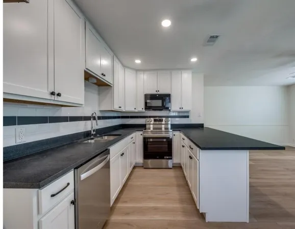 $1,400 | 1721 West Walker Street, Denison, TX 75020