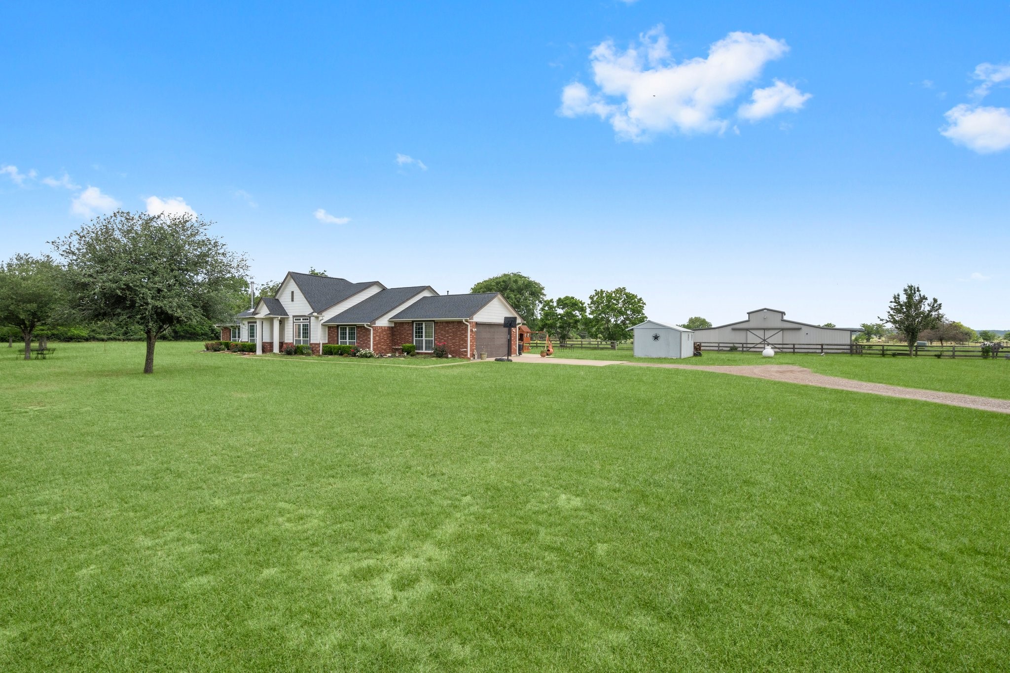 34334 Howell Road Waller, TX 77484 - Photo 3 of 37