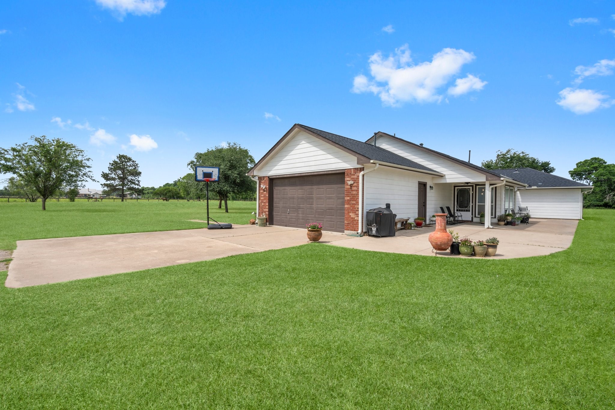 34334 Howell Road Waller, TX 77484 - Photo 7 of 37