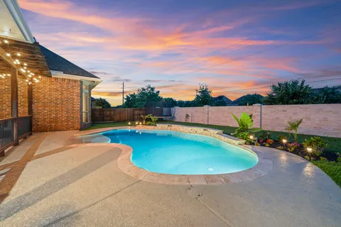 $725,000 | 27927 Colonial Point Drive, Katy, TX 77494