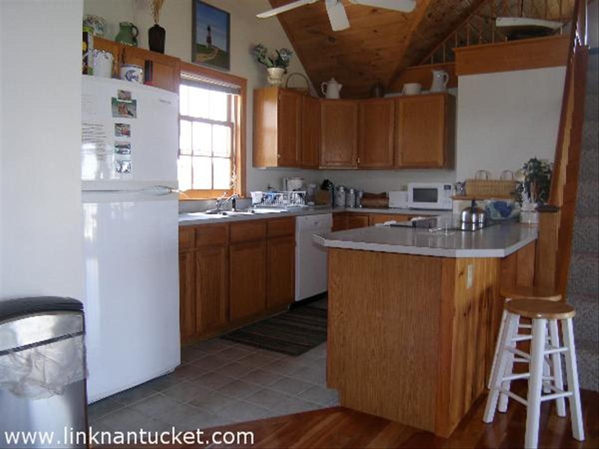 41 Ridge Lane Nantucket, MA 02554 - Photo 5 of 10 Gallery Image 5