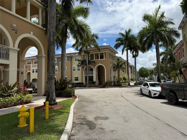 $2,700 | 8800 Northwest 107th Court, Unit 21910, Doral, FL 33178