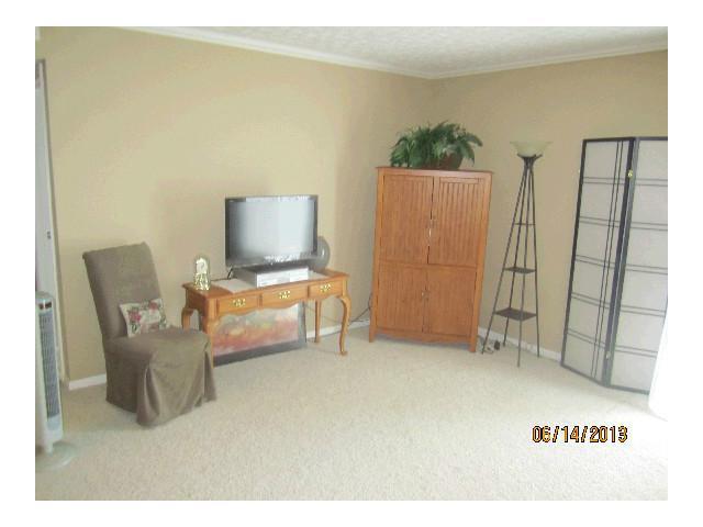 5420 Garden Ridge Columbus, OH 43228 - Photo 2 of 12