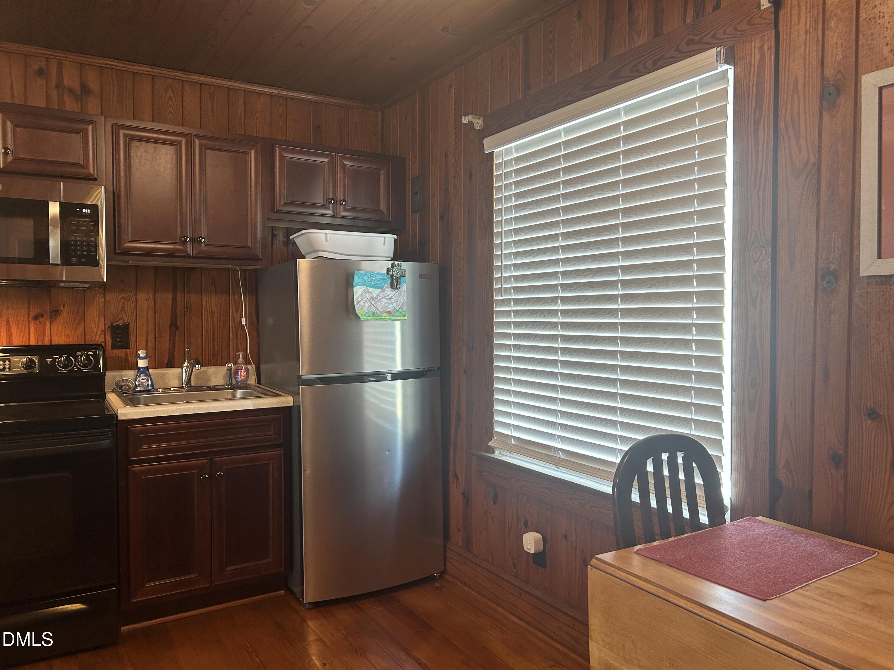 405 Sunset Avenue Clinton, NC 28328 - Photo 34 of 47