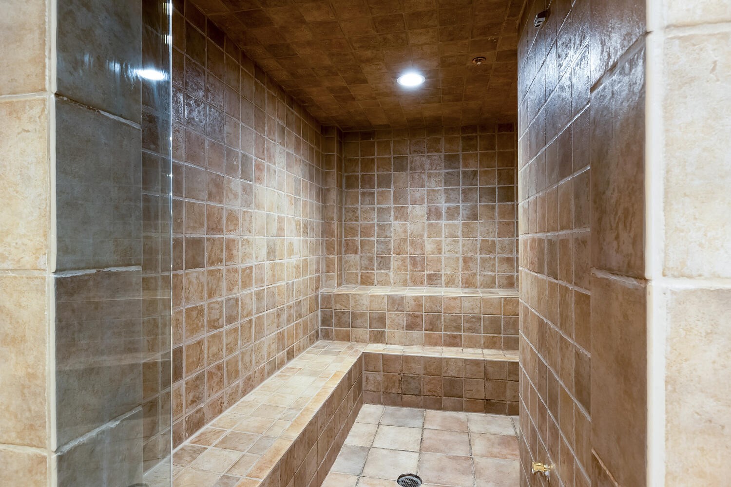 280 Trailhead Drive, Unit 3039 Keystone, CO 80435 - Photo 38 of 38 a bathroom with a bathtub