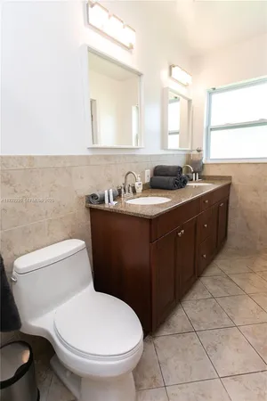 $8,500 | 333 Southeast 3rd Avenue, Dania Beach, FL 33004