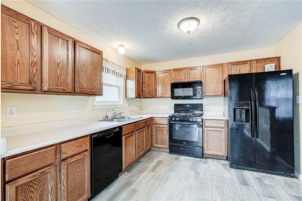 5823 Spring Oaks Way Indianapolis, IN 46237 - Photo 9 of 19 Gallery Image 9