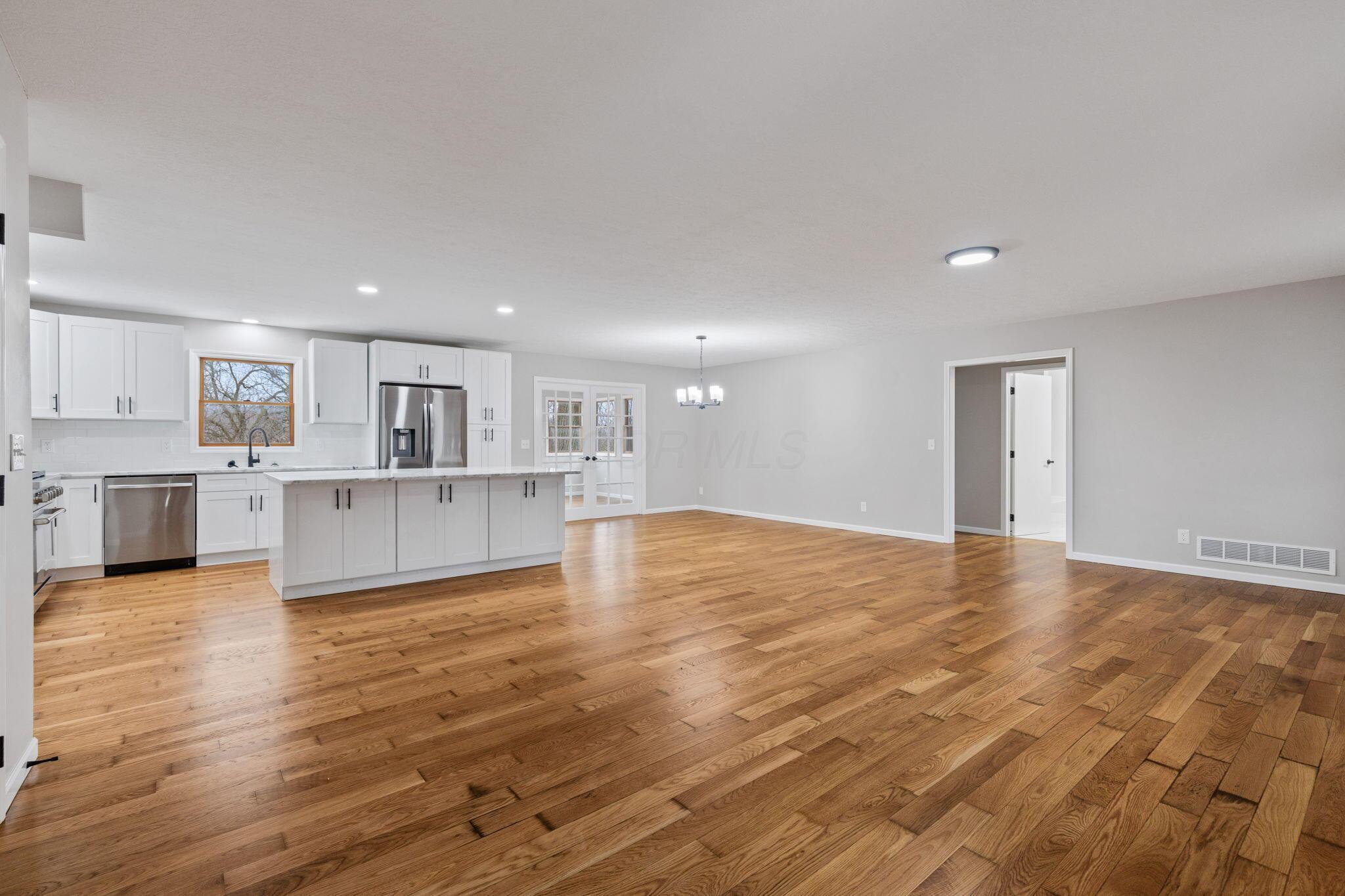 3284 Radnor Road Radnor, OH 43066 - Photo 3 of 36 2025-2-13 3284 Radnor Rd 021
