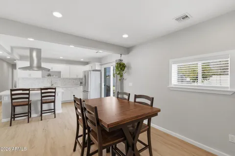 $575,000 | 2030 East Whitton Avenue, Phoenix, AZ 85016