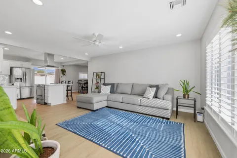 $575,000 | 2030 East Whitton Avenue, Phoenix, AZ 85016