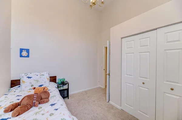 $360,000 | 1679 West Ethan's Glen Drive, Palatine, IL 60067