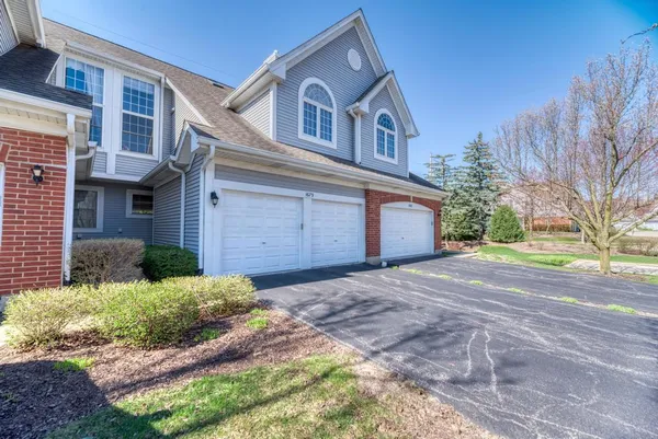 $360,000 | 1679 West Ethan's Glen Drive, Palatine, IL 60067