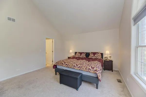 $360,000 | 1679 West Ethan's Glen Drive, Palatine, IL 60067