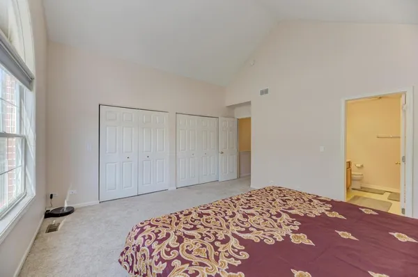 $360,000 | 1679 West Ethan's Glen Drive, Palatine, IL 60067