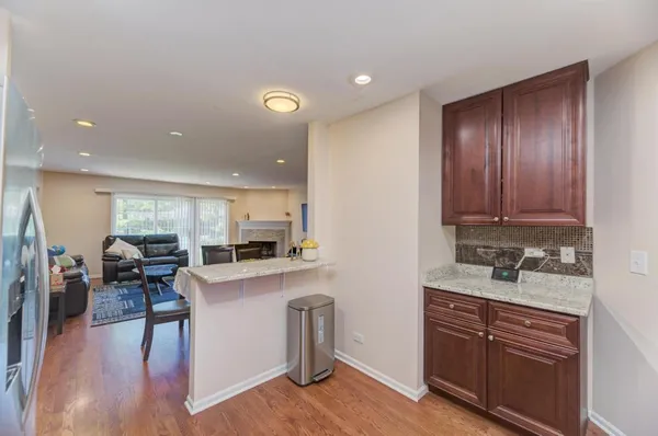 $360,000 | 1679 West Ethan's Glen Drive, Palatine, IL 60067