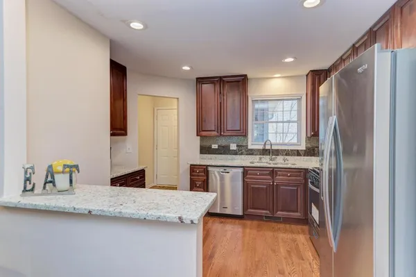 $360,000 | 1679 West Ethan's Glen Drive, Palatine, IL 60067