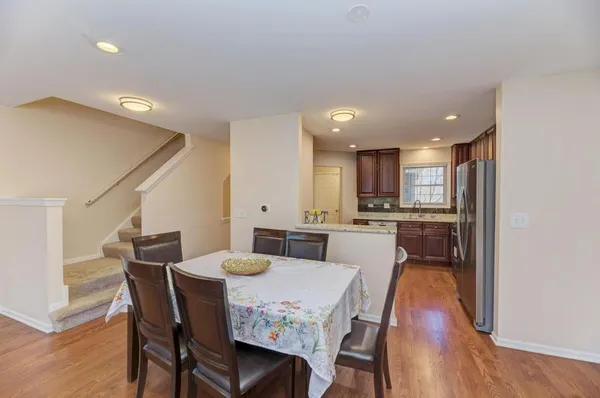 $360,000 | 1679 West Ethan's Glen Drive, Palatine, IL 60067