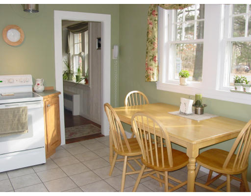 39 Grove Road Natick, MA 01760 - Photo 3 of 8