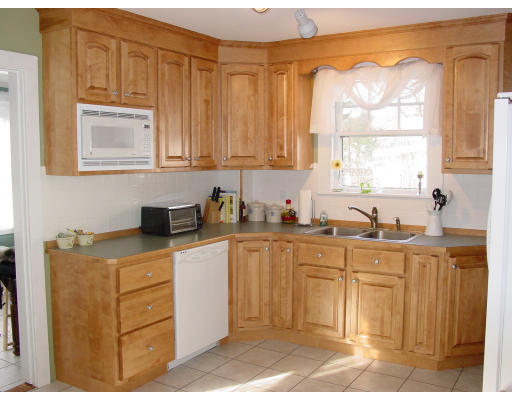 39 Grove Road Natick, MA 01760 - Photo 5 of 8
