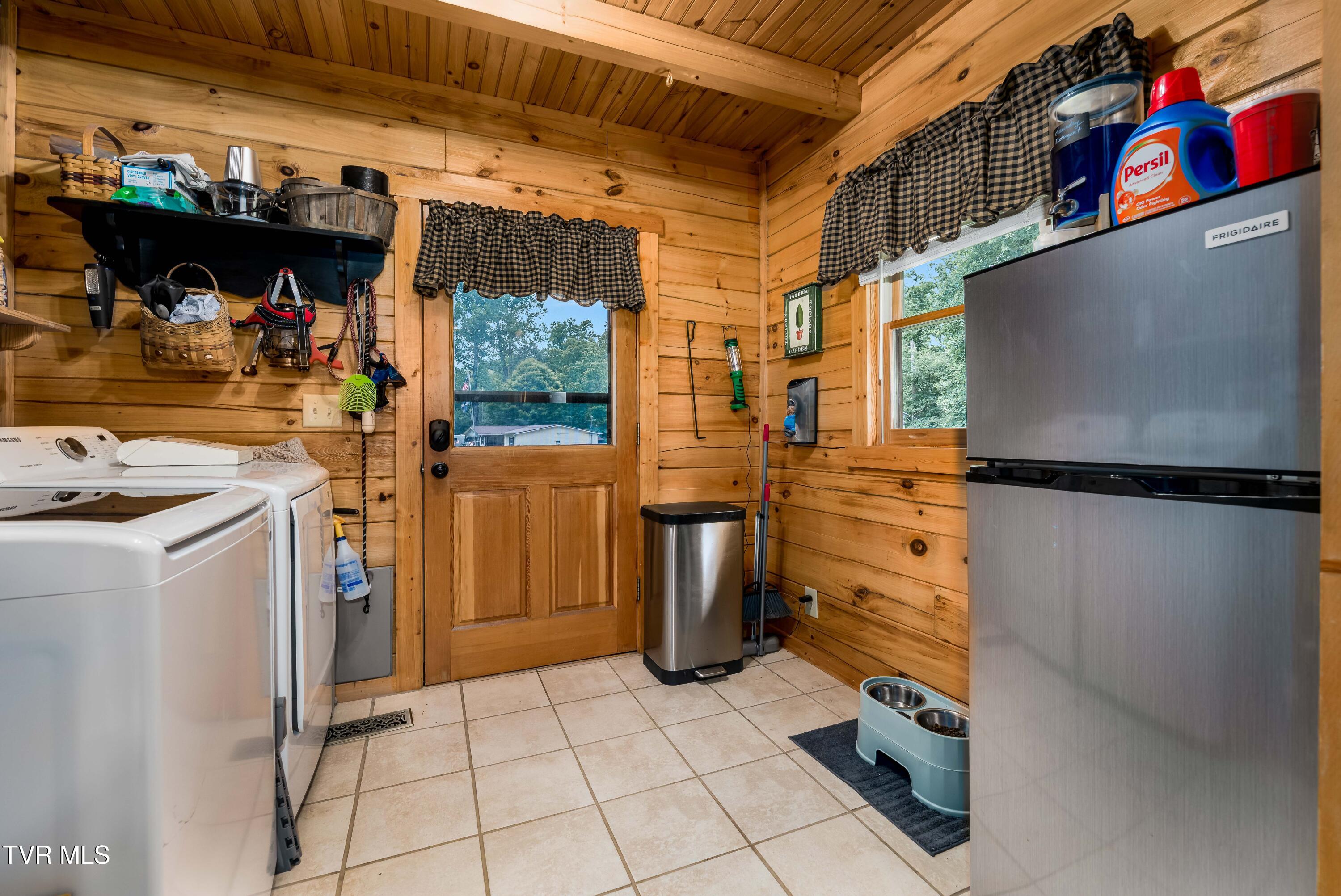 135 Grindstaff Hollow Road Elizabethton, TN 37643 - Photo 36 of 116 135 Grindstaff Hollow (71 of 83)